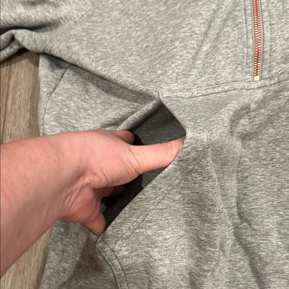 Nike Gray Rose Gold Half Zip Hoodie Sweatshirt Sporty Athletic Gym Size Medium - Picture 6 of 9